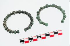 Foto von Bronzeknotenarmreif (NHMW-PRAE-024771)